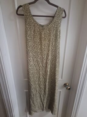 CODE ONE Sleeveless Floral Midi Dress in Beige and Black